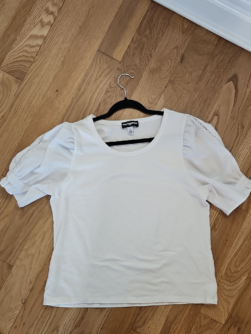 Karl Lagerfeld White Short Sleeve Scoop Neck Tee with Shoulder Detail - Picture 2 of 4